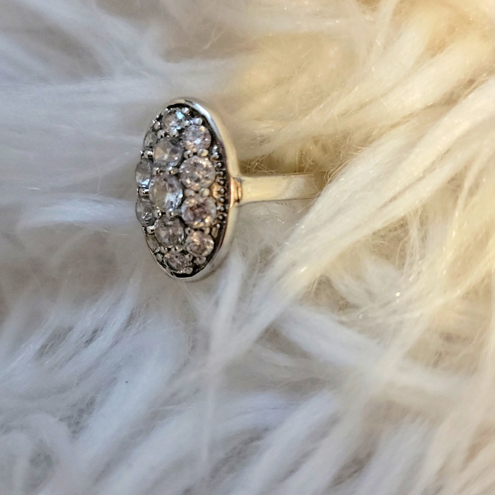 Ring - Picture 3 of 9